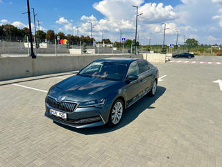 Skoda Superb foto 1