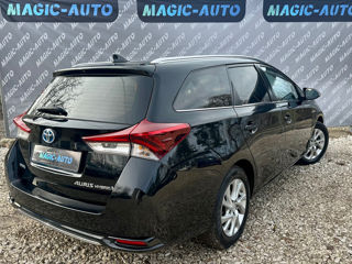 Toyota Auris foto 3