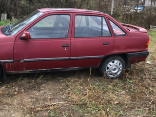 Opel Kadett foto 2