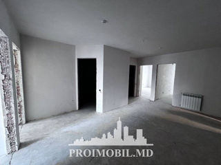 Apartament cu 3 camere, 93 m², Buiucani, Chișinău foto 4