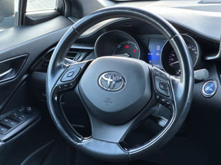 Toyota C-HR foto 9