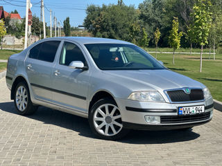 Skoda Octavia foto 1