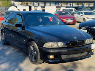 BMW 5 Series foto 3