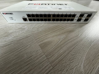 Fortinet Fortiswitch-124E 24x GE RJ45 4x GE SFP 1U foto 1