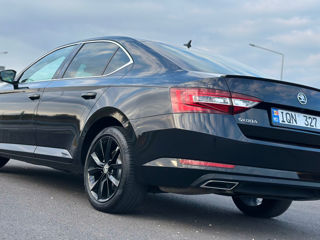 Skoda Superb foto 3