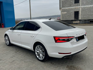 Skoda Superb foto 4