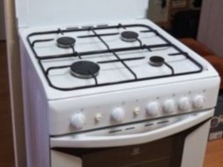 Газовая плита indesit , б/у. состояние - хорошее. foto 1