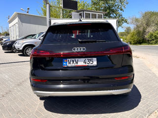 Audi e-tron foto 6