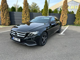 Mercedes E-Class foto 1