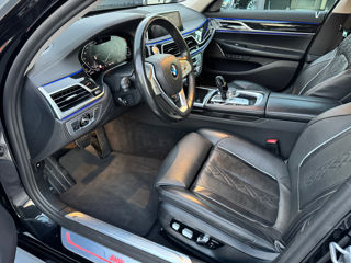 BMW 7 Series foto 15