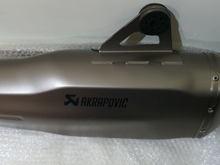Титановый глушитель "Akrapovic" для BMW. foto 2