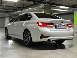 BMW 3 Series foto 4