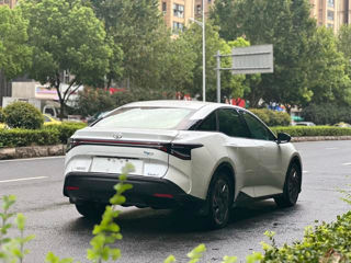 Toyota bZ3 фото 2