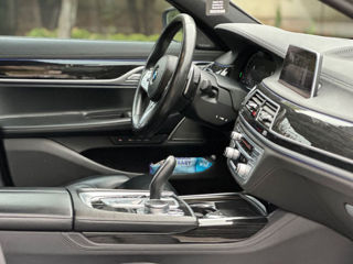 BMW 7 Series foto 5