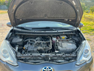 Toyota Prius c foto 5