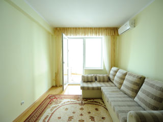 Apartament cu 2 camere, 55 m², Buiucani, Chișinău foto 3