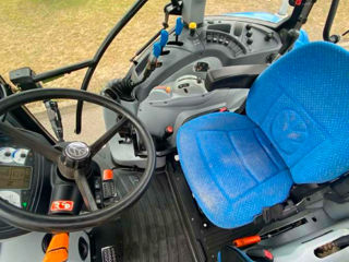 New Holland foto 9