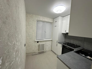 Apartament cu 2 camere, 50 m², Buiucani, Chișinău foto 4