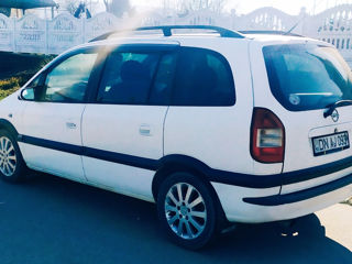 Opel Zafira foto 3