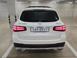 Mercedes GLC foto 4