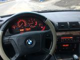 BMW 5 Series foto 8