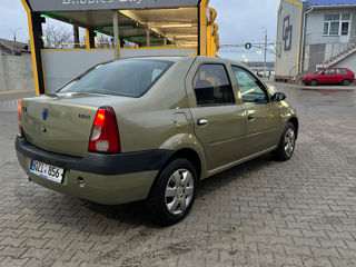 Dacia Logan foto 2