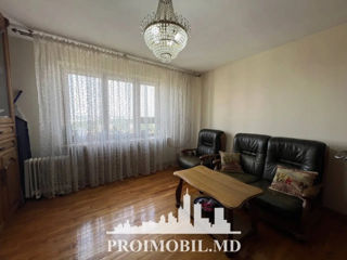 Apartament cu 3 camere, 70 m², Buiucani, Chișinău foto 4