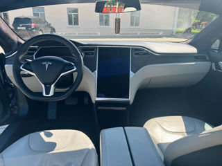 Tesla Model S foto 3