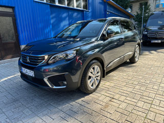 Peugeot 5008 foto 2