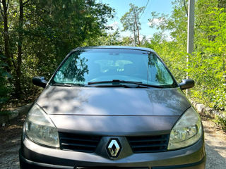 Renault Grand Scenic foto 2