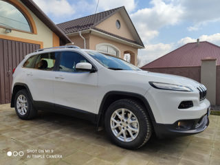 Jeep Cherokee foto 3