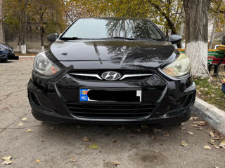 Hyundai Accent foto 2