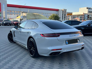 Porsche Panamera foto 3