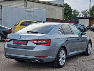 Skoda Superb foto 6