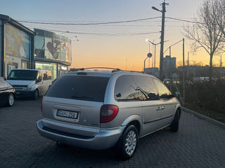 Chrysler Voyager foto 7