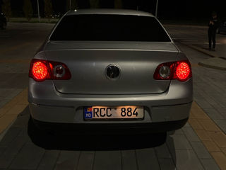 Volkswagen Passat foto 2