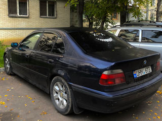 BMW 5 Series foto 5