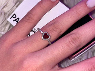 Pandora Elevated Red Heart Ring foto 2