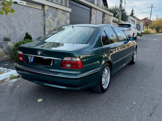 BMW 5 Series foto 3