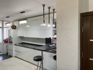 5-ти комн. кварт. и более, 125 м², Буюканы, Кишинёв