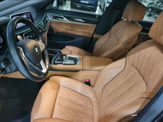 BMW 7 Series foto 8