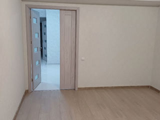 Apartament cu 3 camere, 98 m², Ciocana, Chișinău foto 4