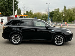 Mitsubishi Outlander foto 4