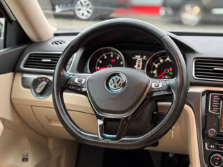 Volkswagen Passat foto 8