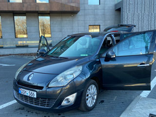 Renault Grand Scenic foto 2