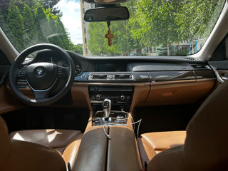 BMW 7 Series foto 4