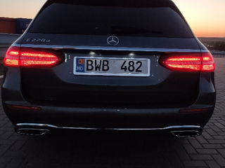 Mercedes E-Class foto 1