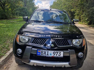 Mitsubishi L200 foto 4