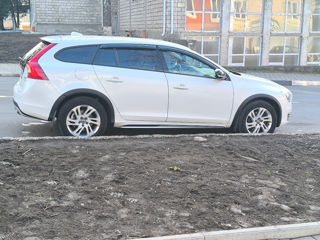 Volvo V60 Cross Country foto 5