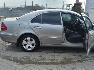 Mercedes E Class foto 9